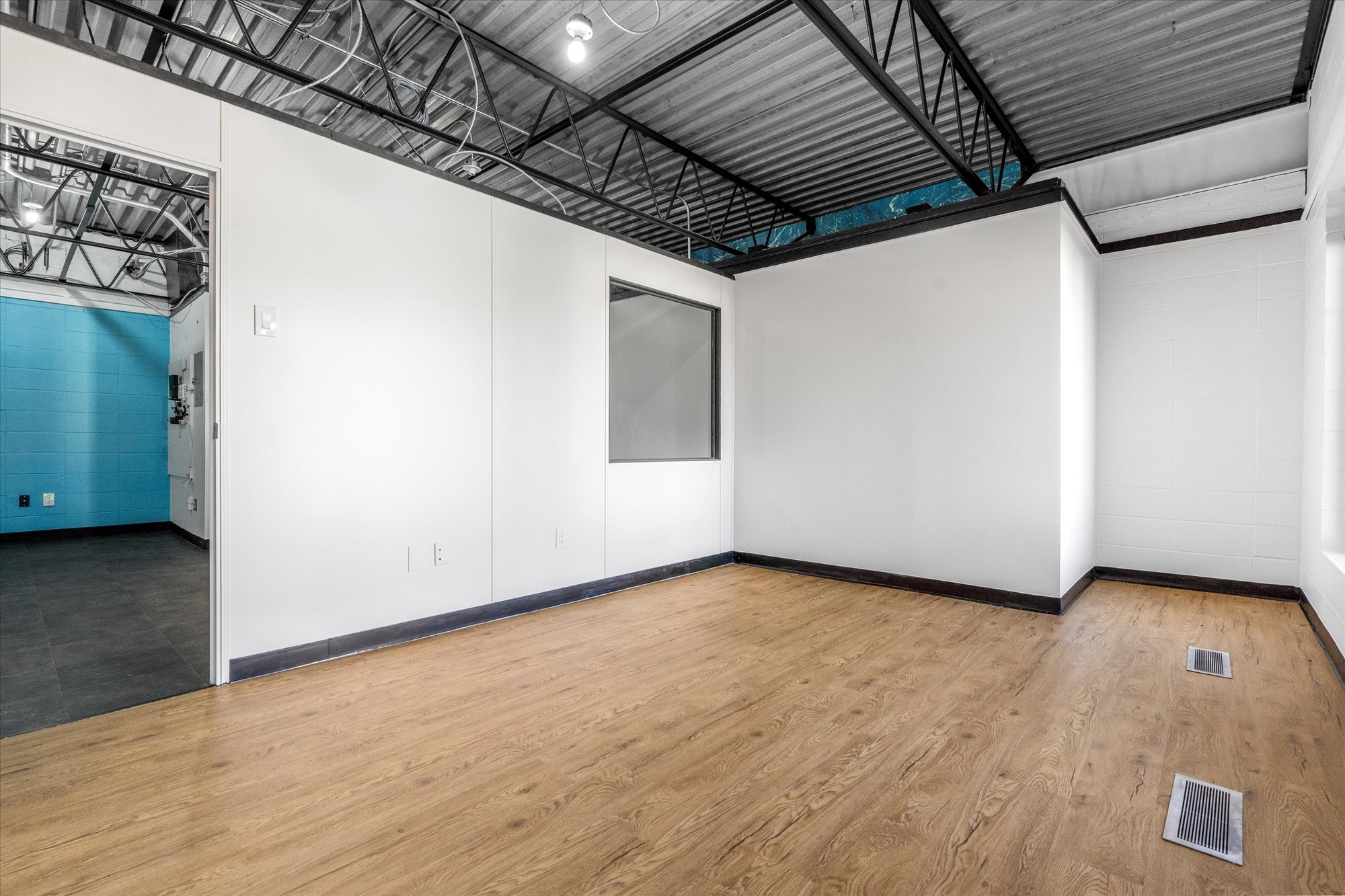 200, 10041 81 Ave NW 3