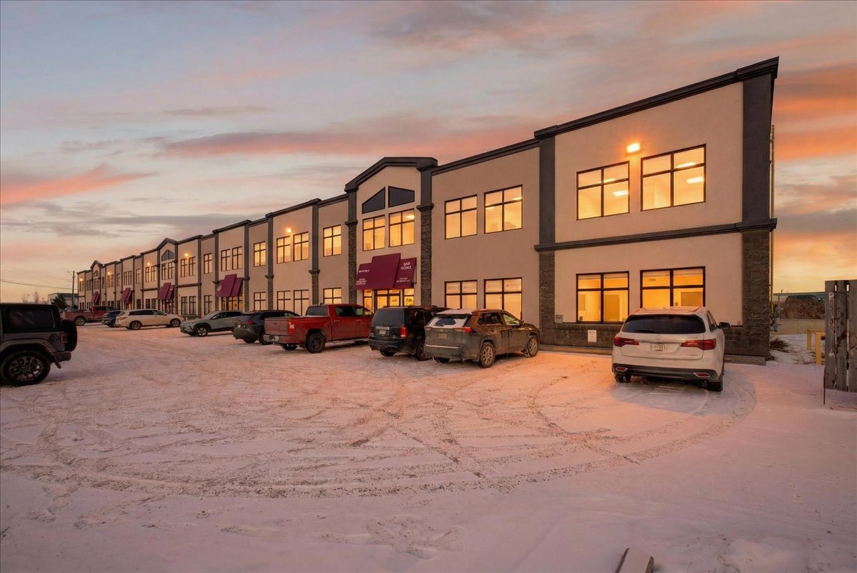 101, 5661-5677 99 Street