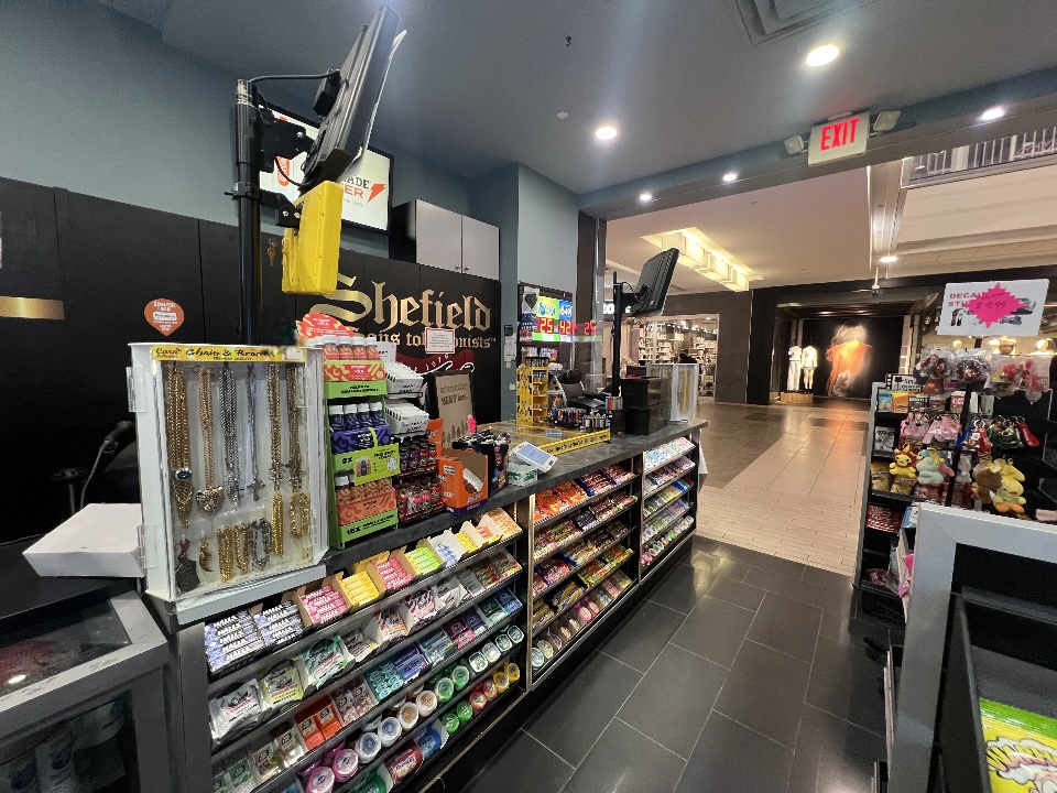 1 Kingsway Garden Mall NW 2